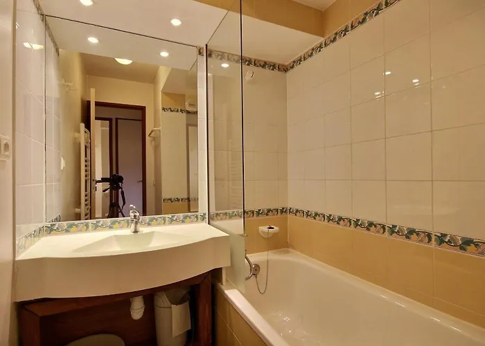 Lägenhet 3 Pieces Pour 6 Pers Au Pied Des Pistes - Fr-1-455-58 La Plagne